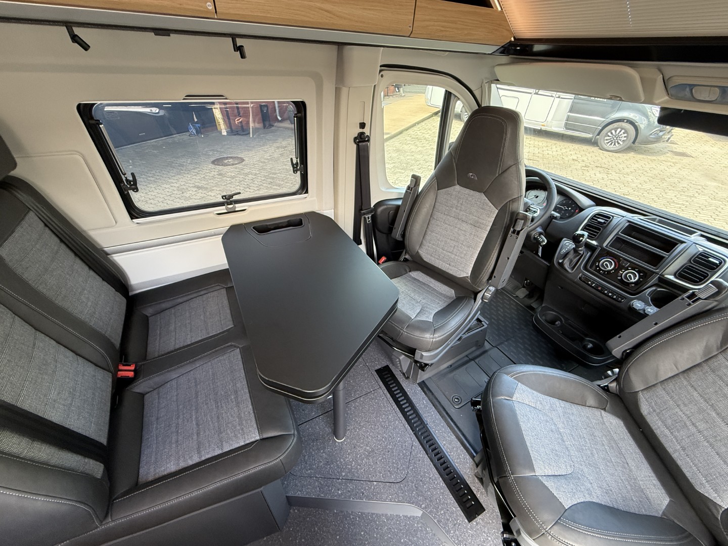 Galeria Adria Twin Sports 640 SGX 60y Edition