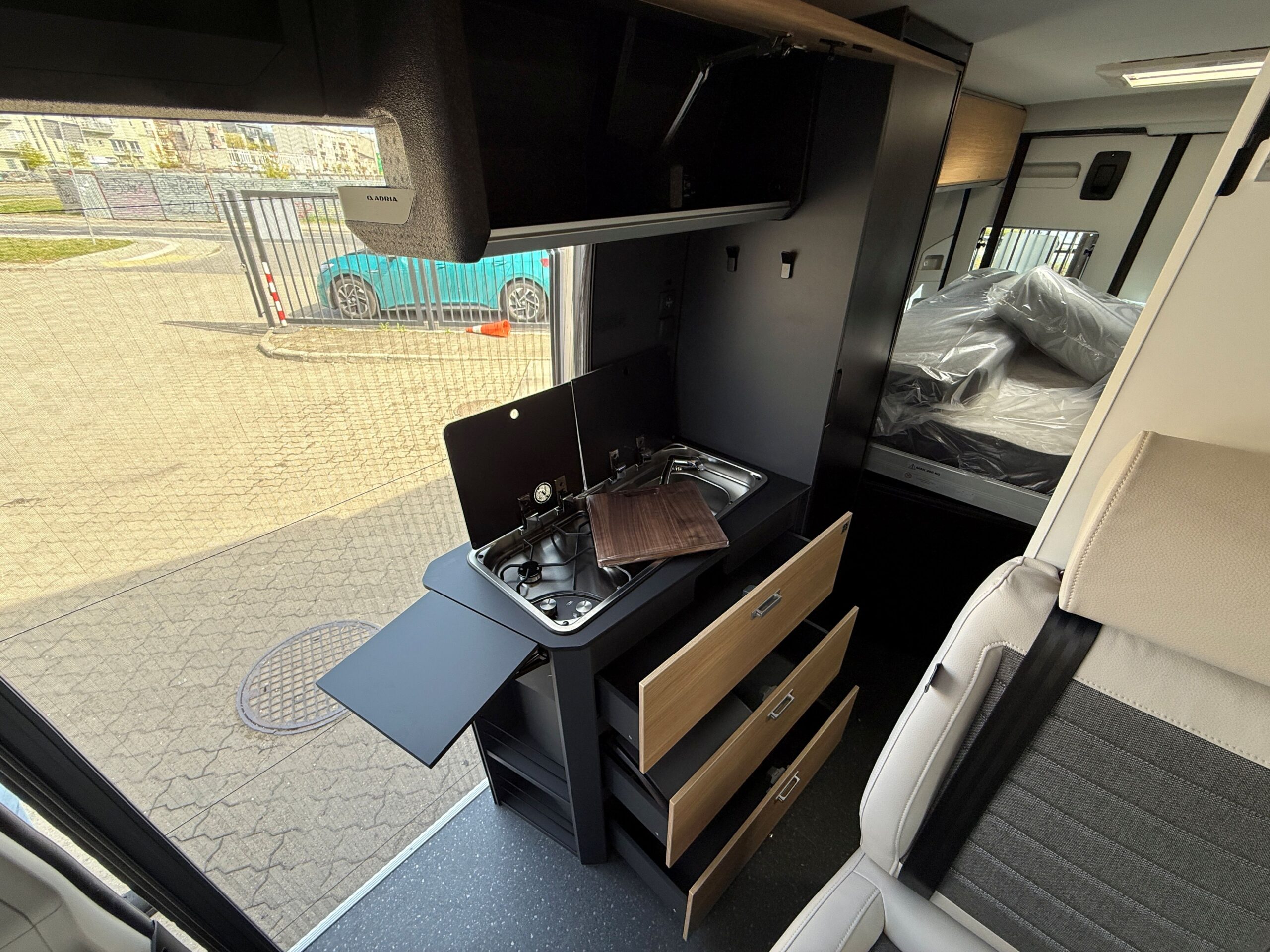 Galeria Adria Twin 640 SGX 60Y