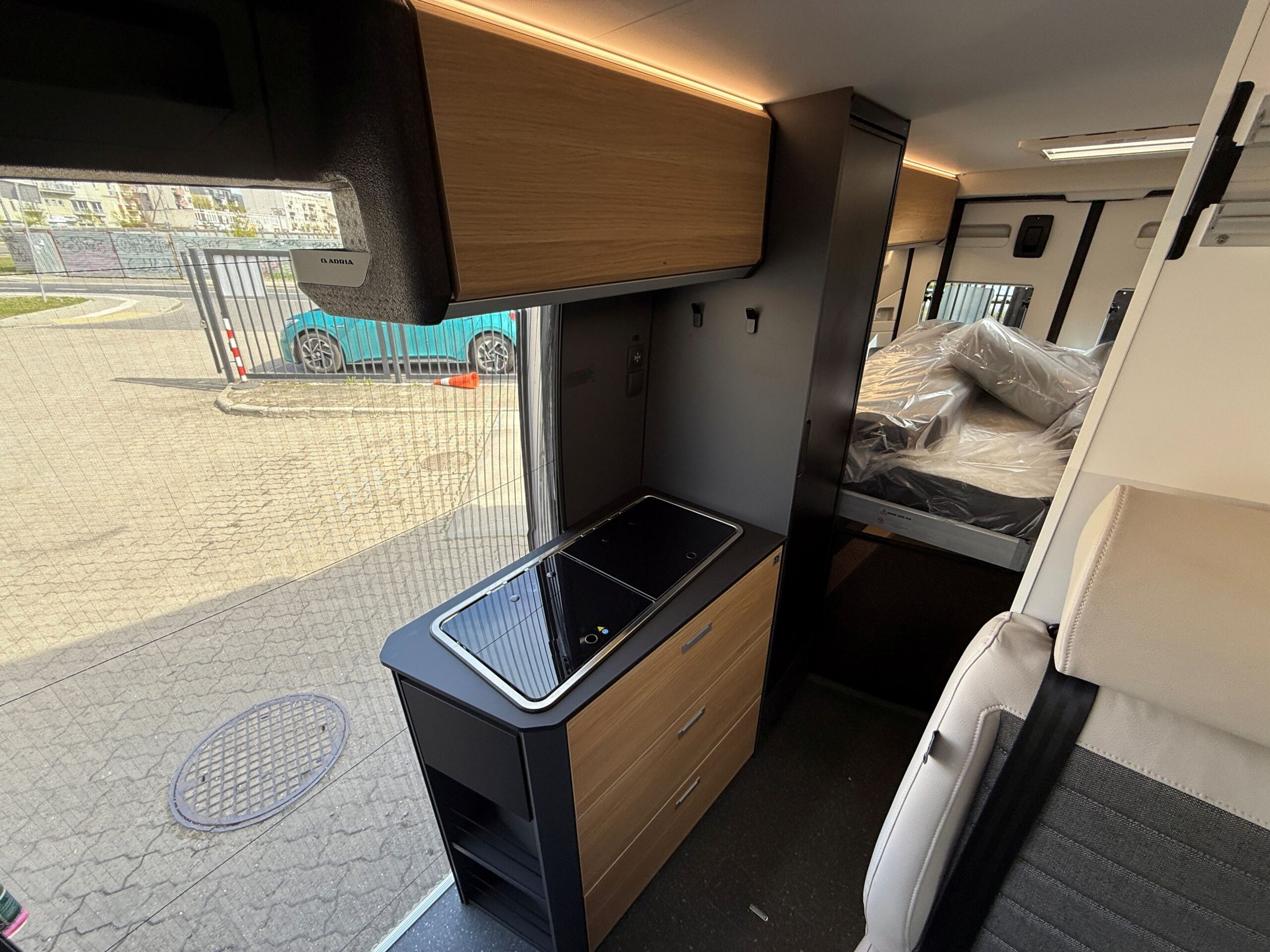 Galeria Adria Twin 640 SGX 60Y