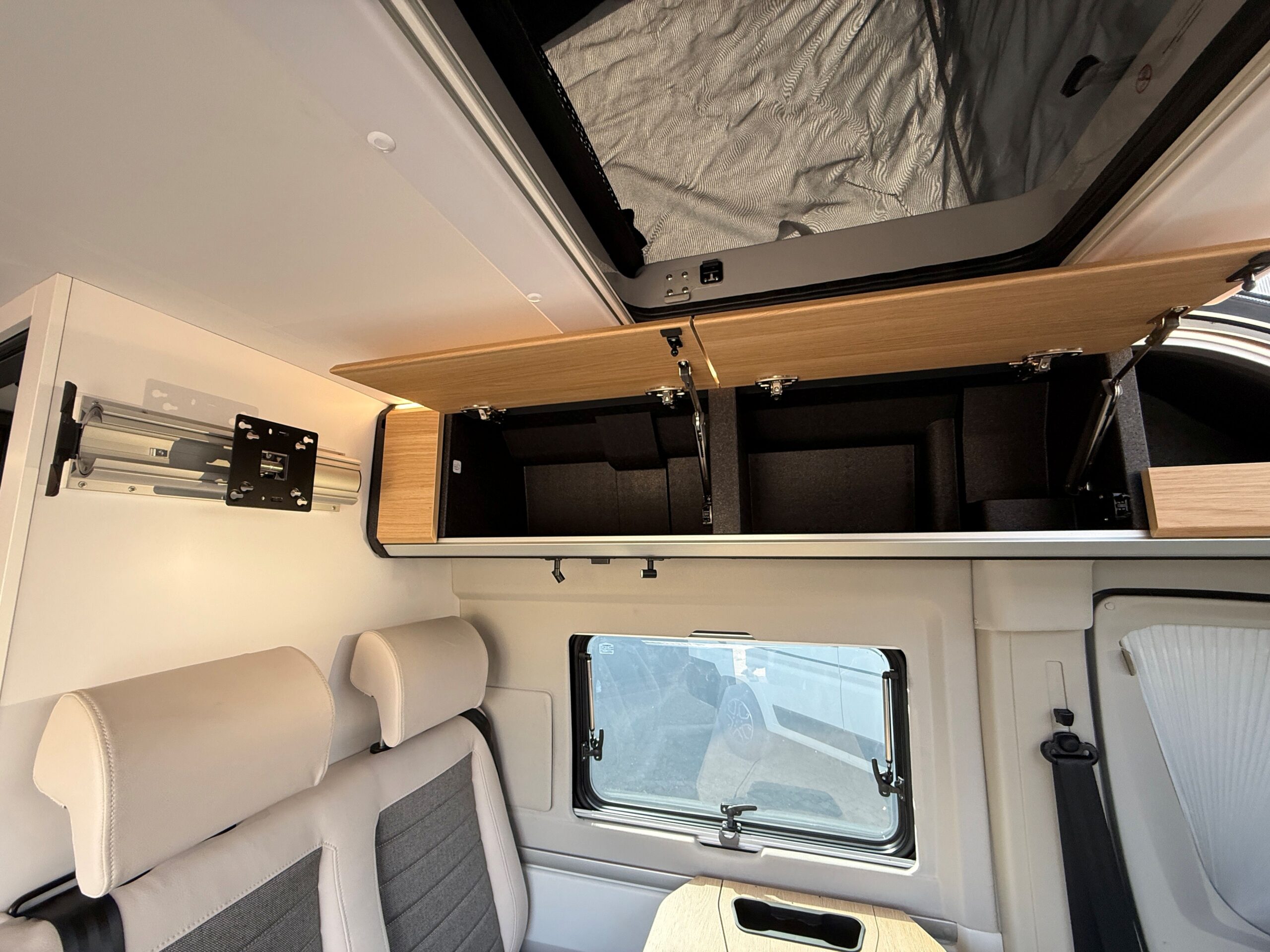 Galeria Adria Twin 640 SGX 60Y