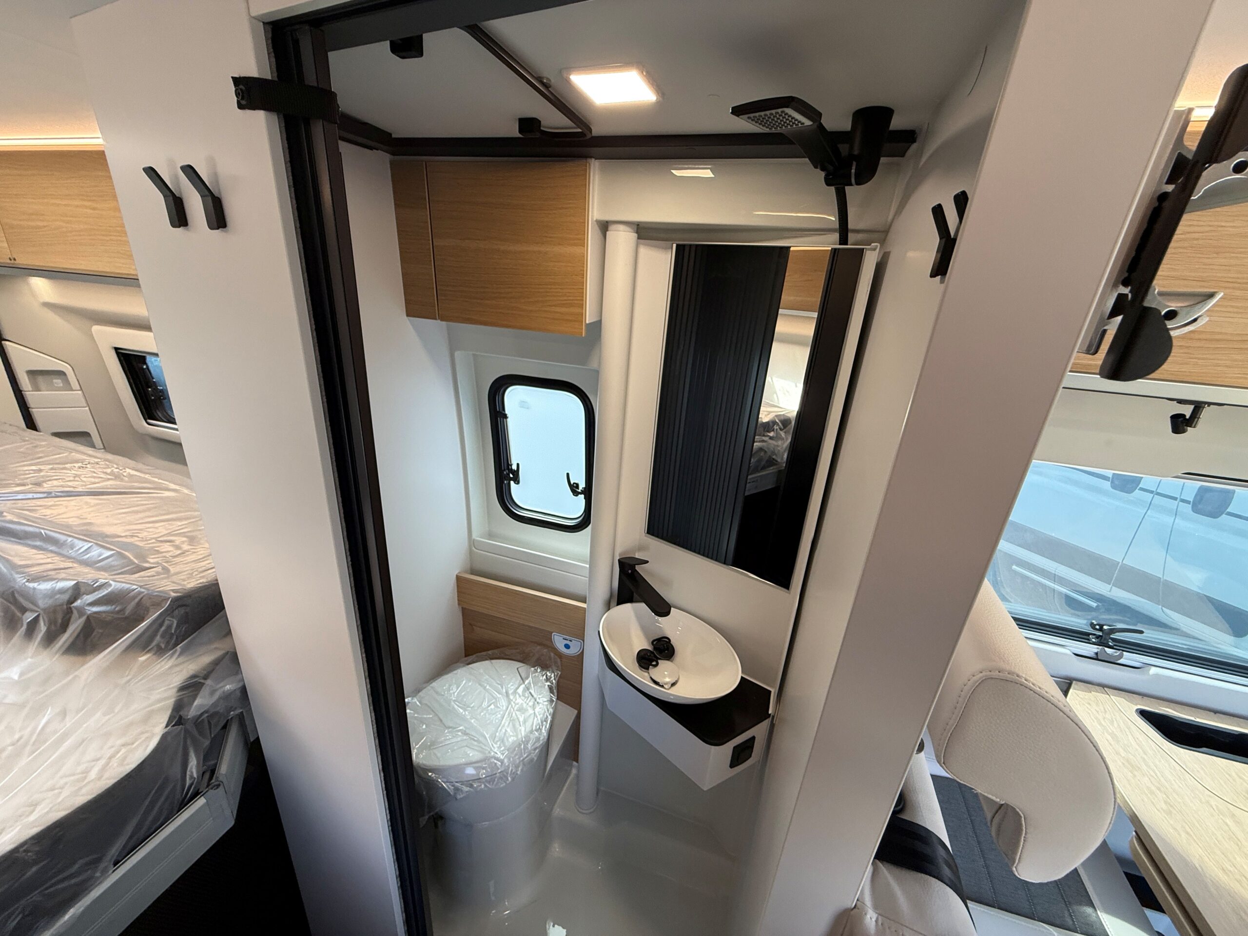 Galeria Adria Twin 640 SGX 60Y