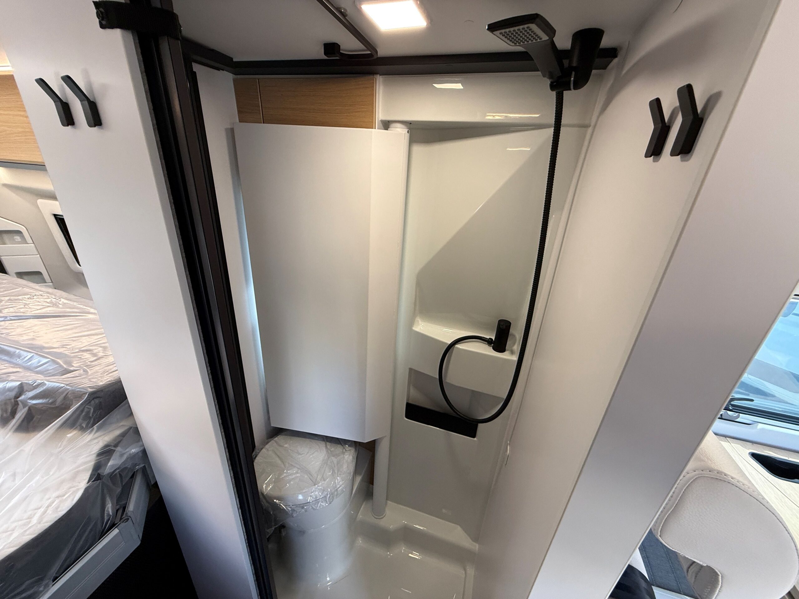 Galeria Adria Twin 640 SGX 60Y