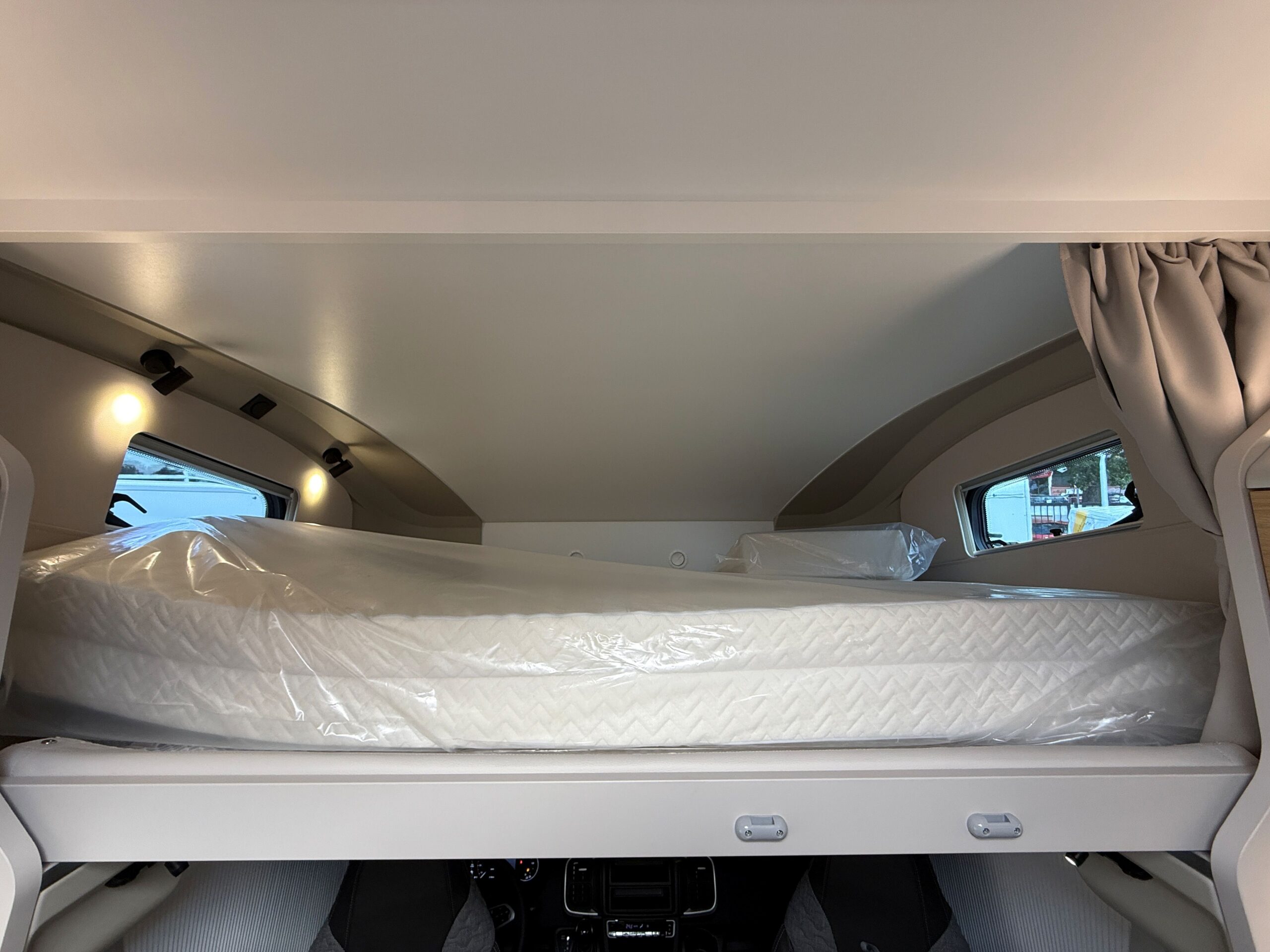 Galeria Adria Coral XL 660 SL