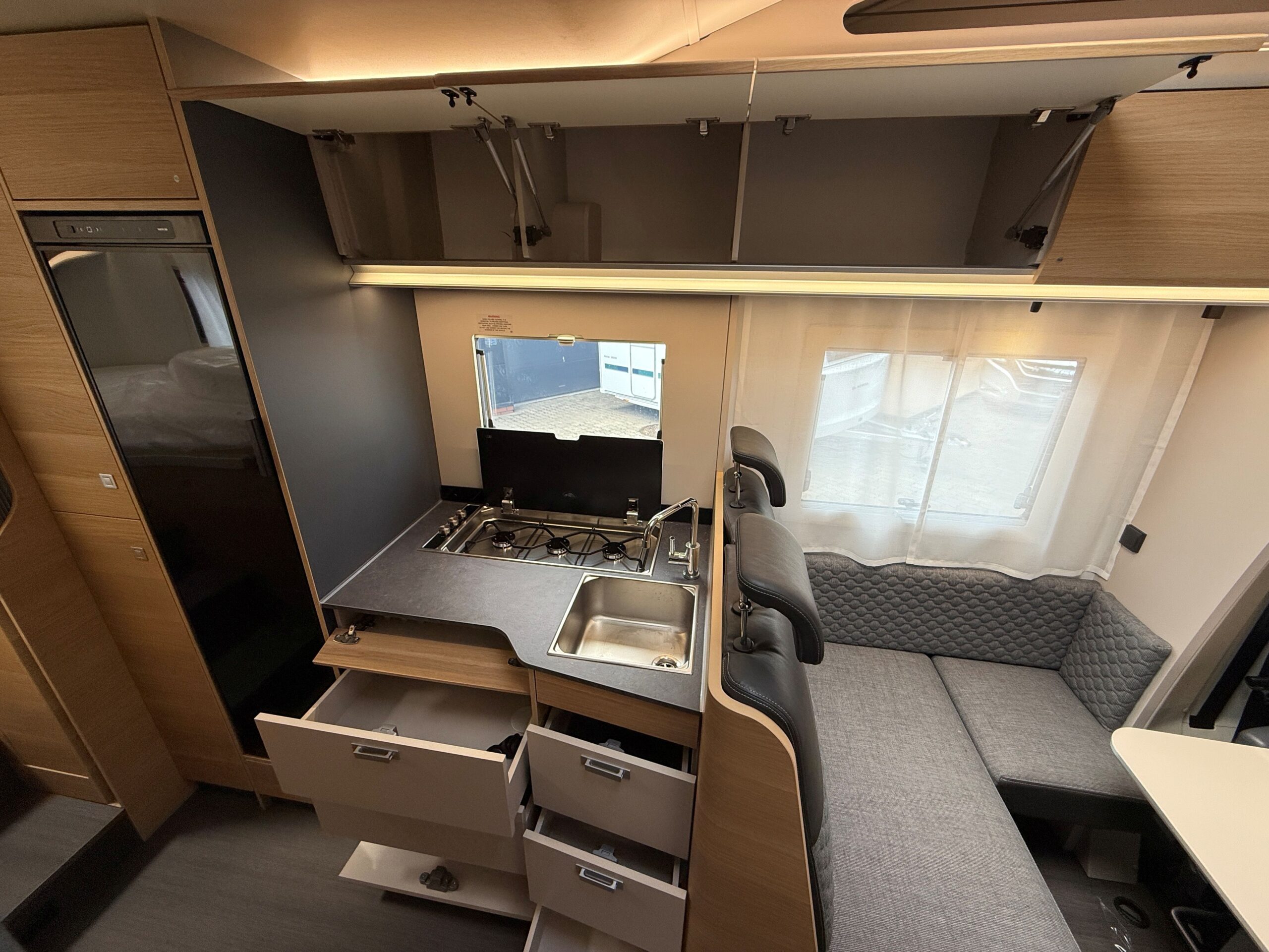 Galeria Adria Coral XL 660 SL