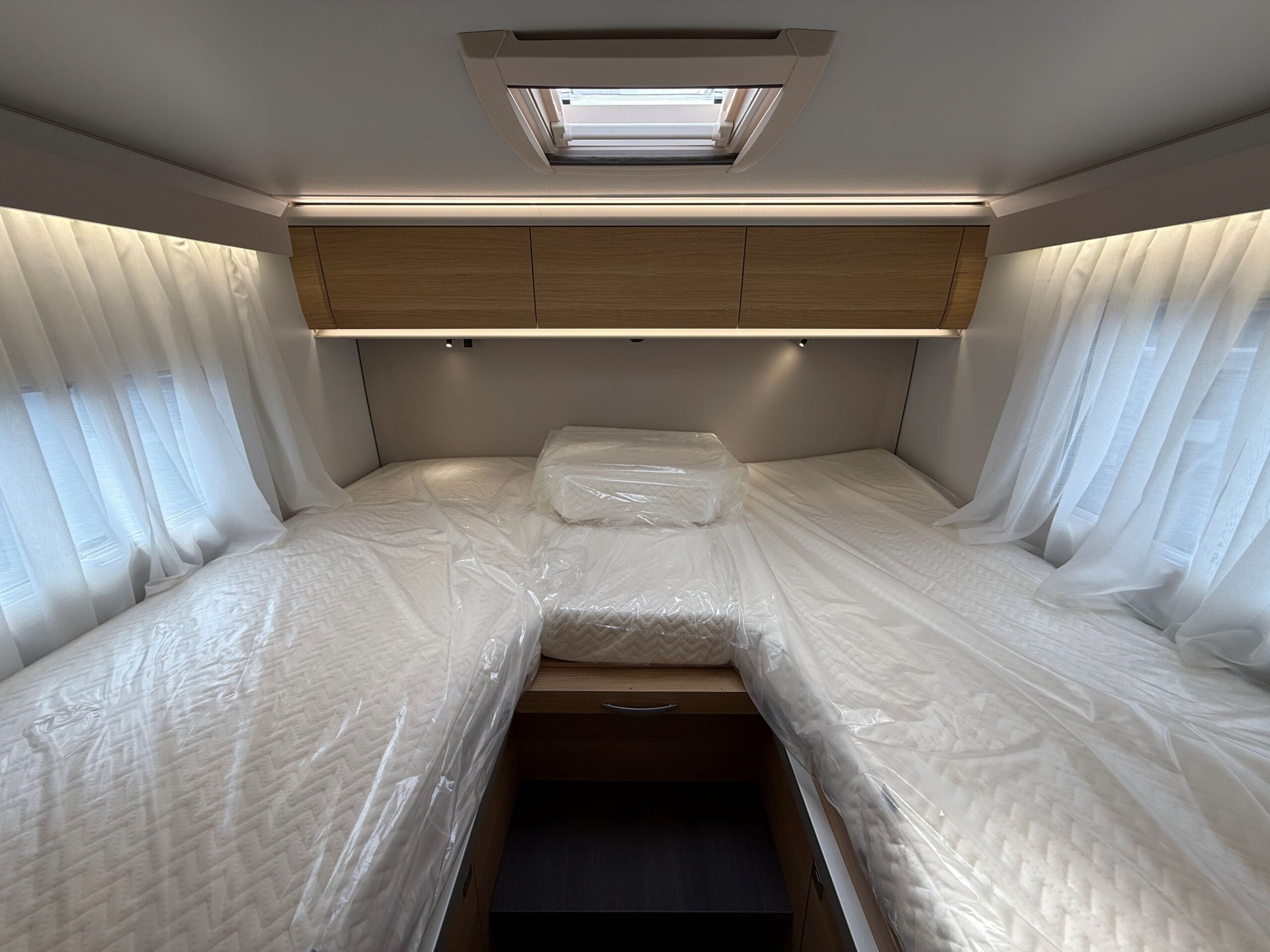 Galeria Adria Coral XL 660 SL