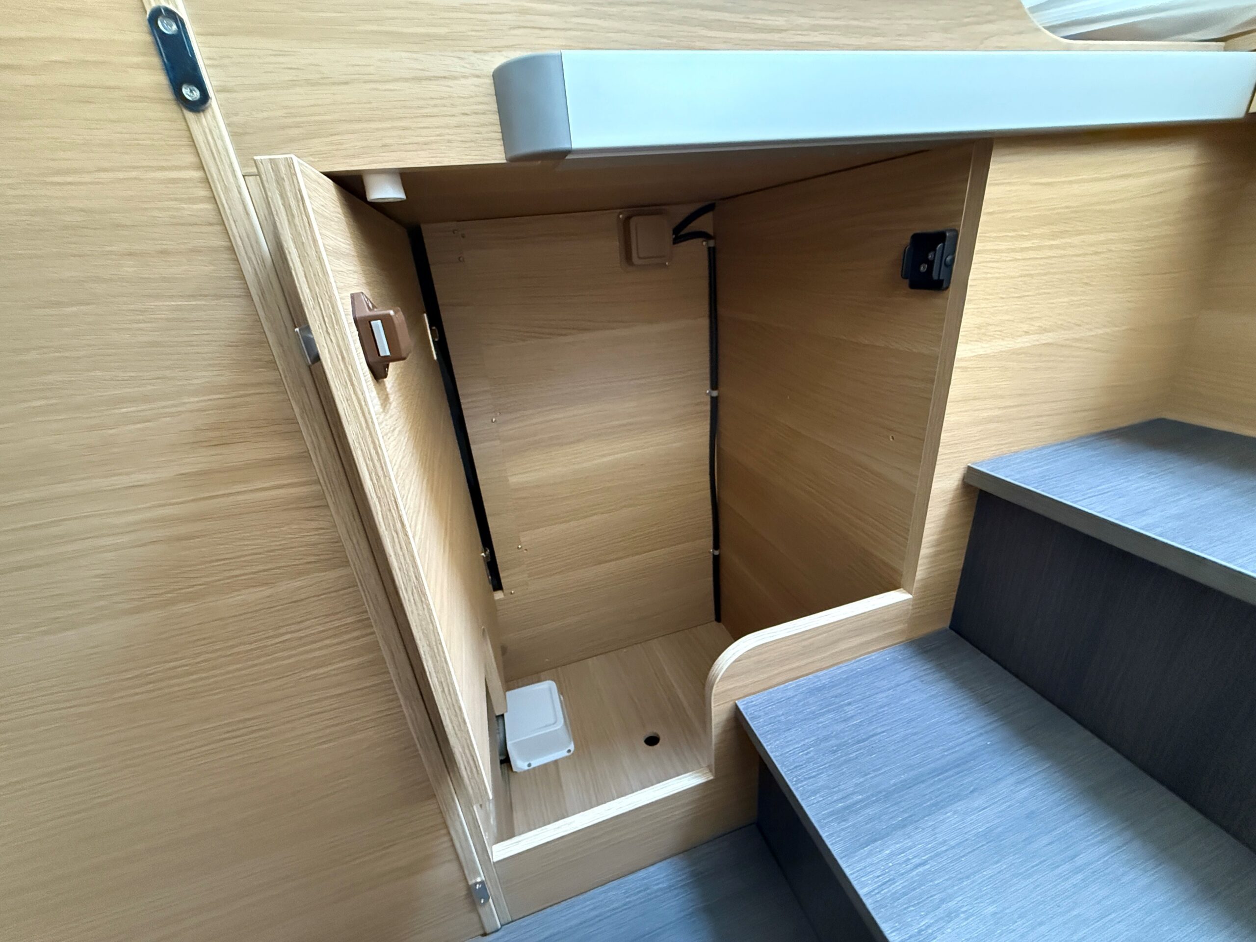 Galeria Adria Coral XL 660 SL