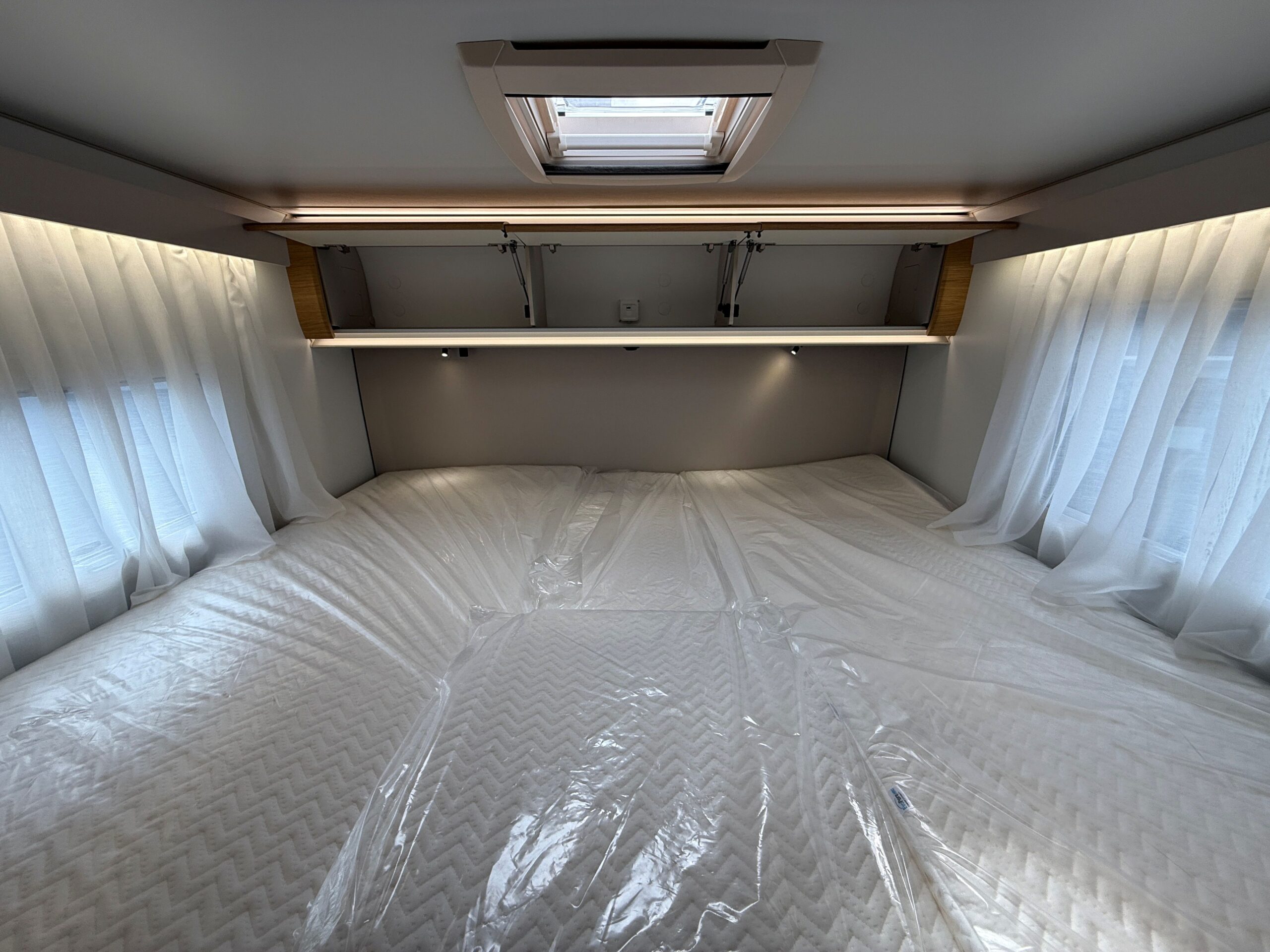 Galeria Adria Coral XL 660 SL