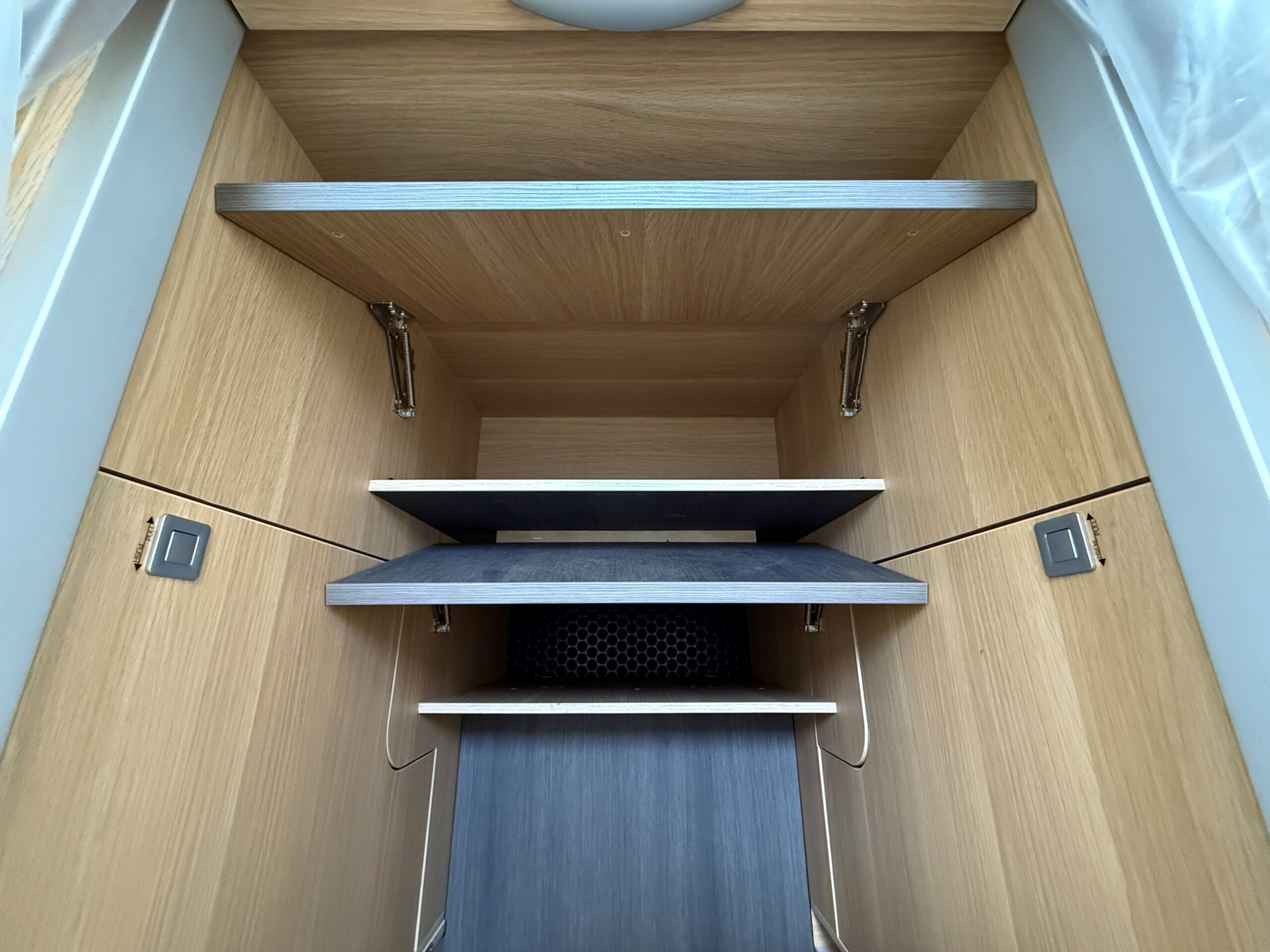 Galeria Adria Coral XL 660 SL