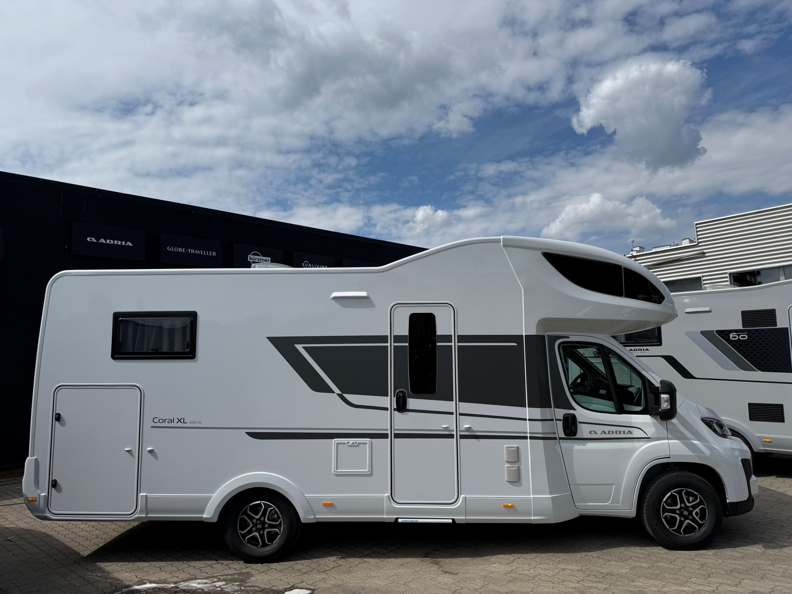 Galeria Adria Coral XL 660 SL