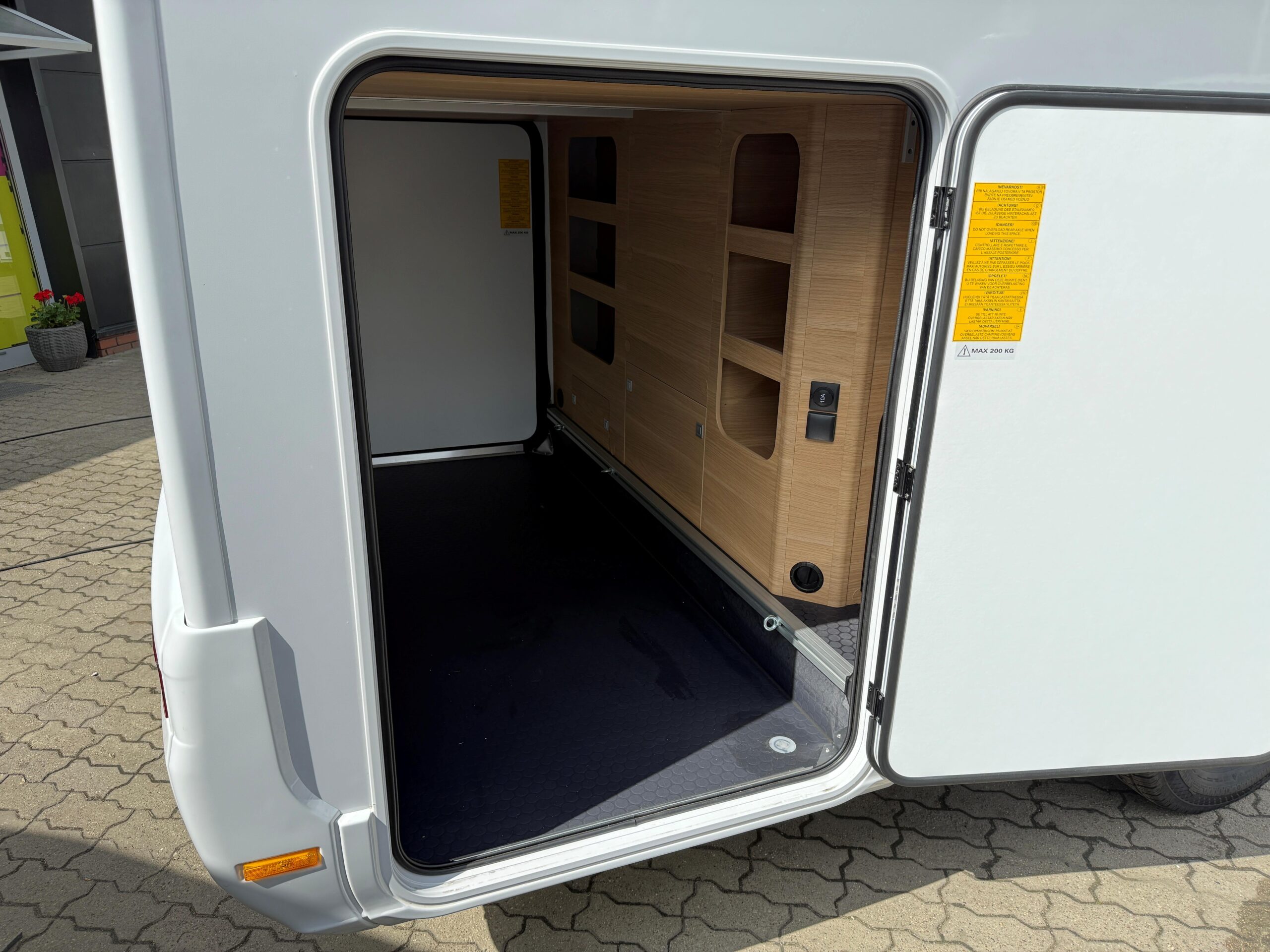 Galeria Adria Coral XL 660 SL