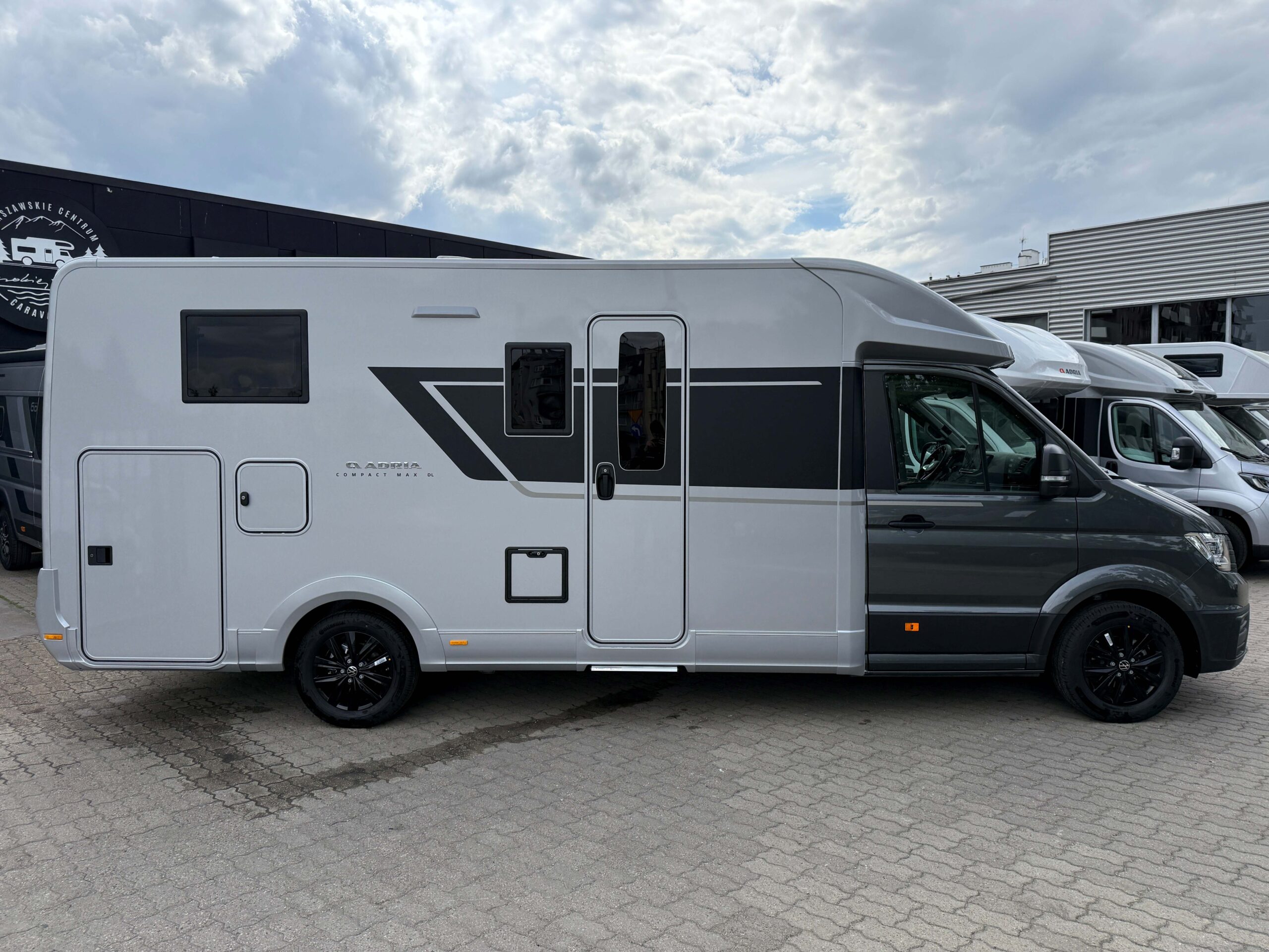 Galeria Adria Compact Max DL