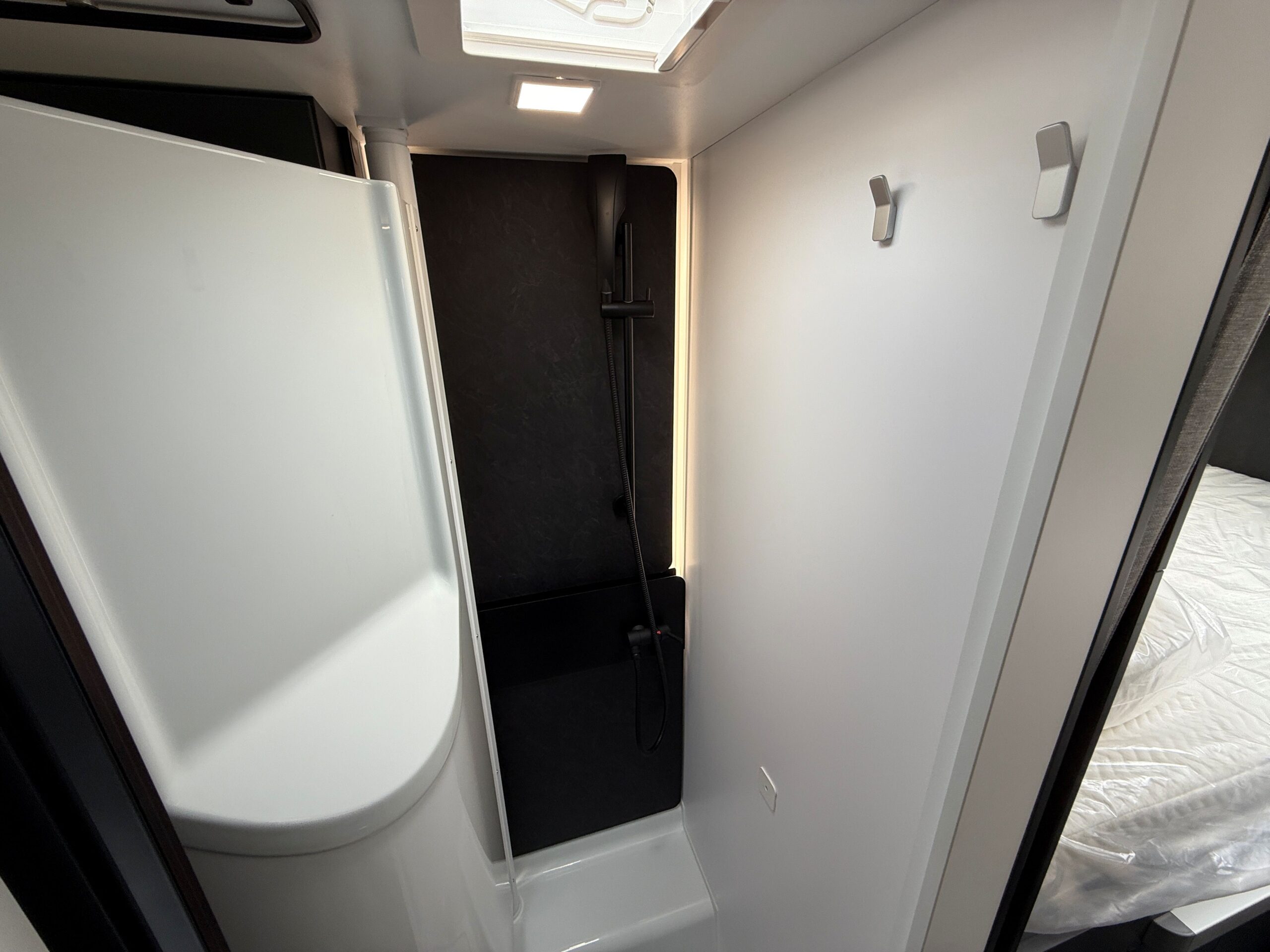 Galeria Adria Compact Max DL