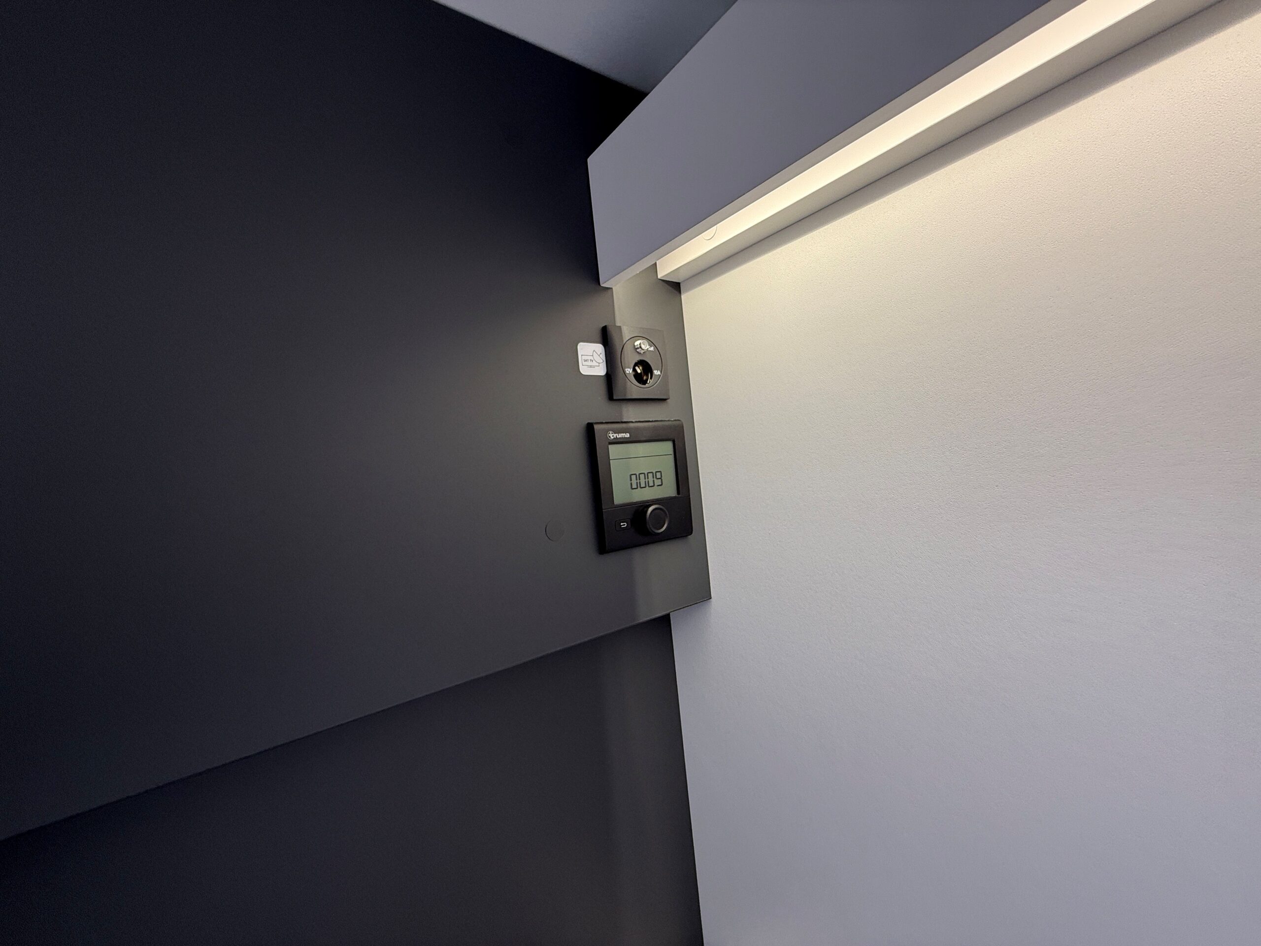 Galeria Adria Compact Max DL
