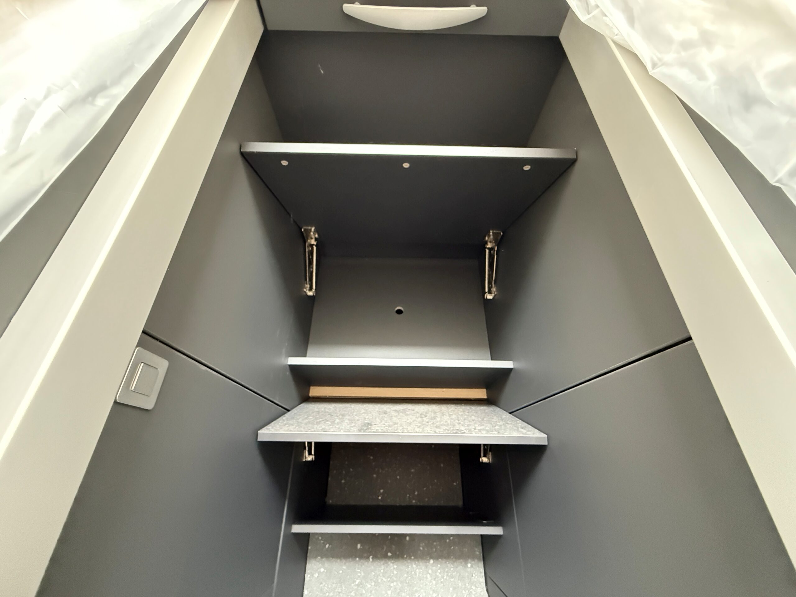 Galeria Adria Compact Max DL