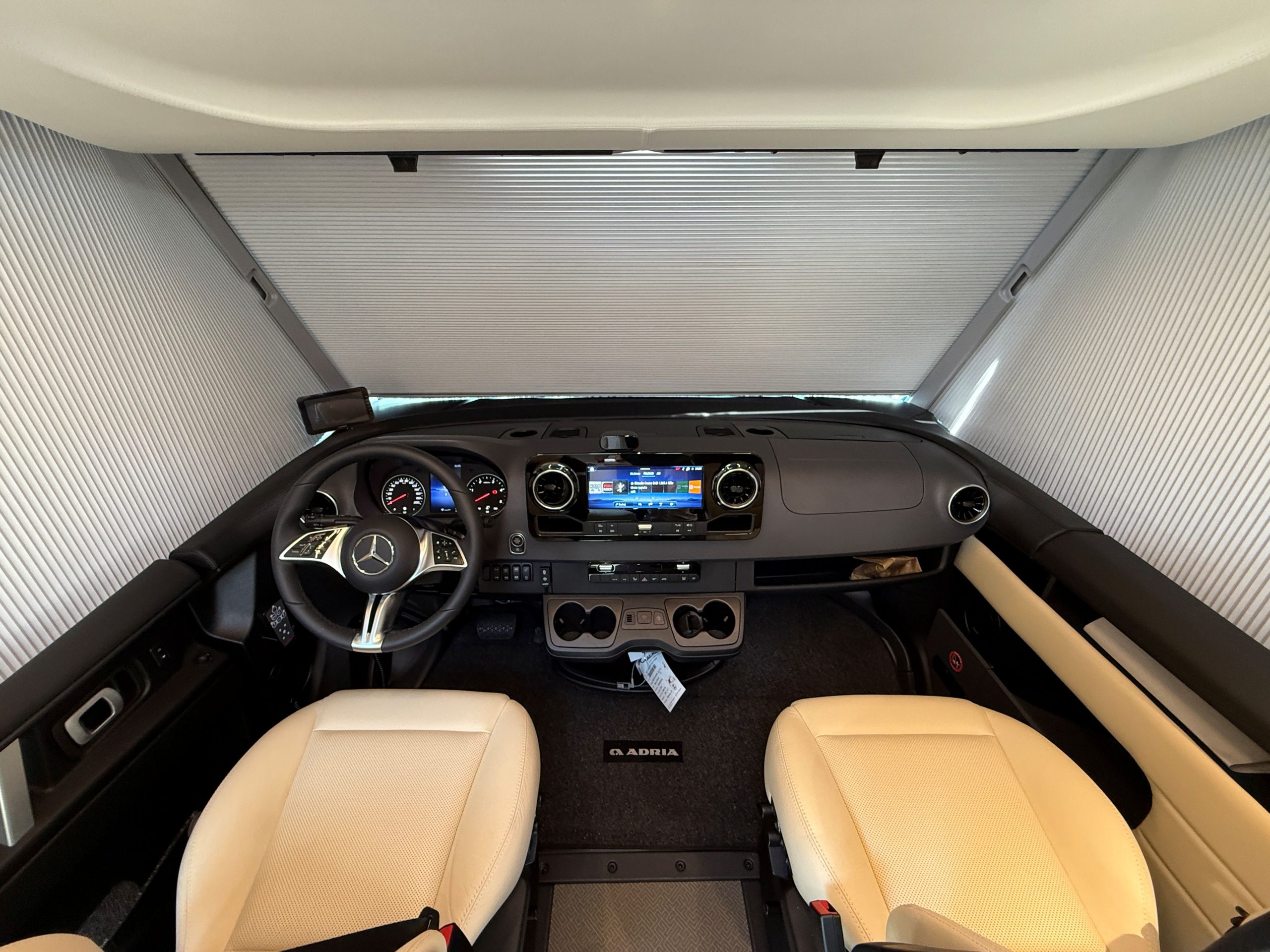 Galeria Adria Supersonic 780 SL