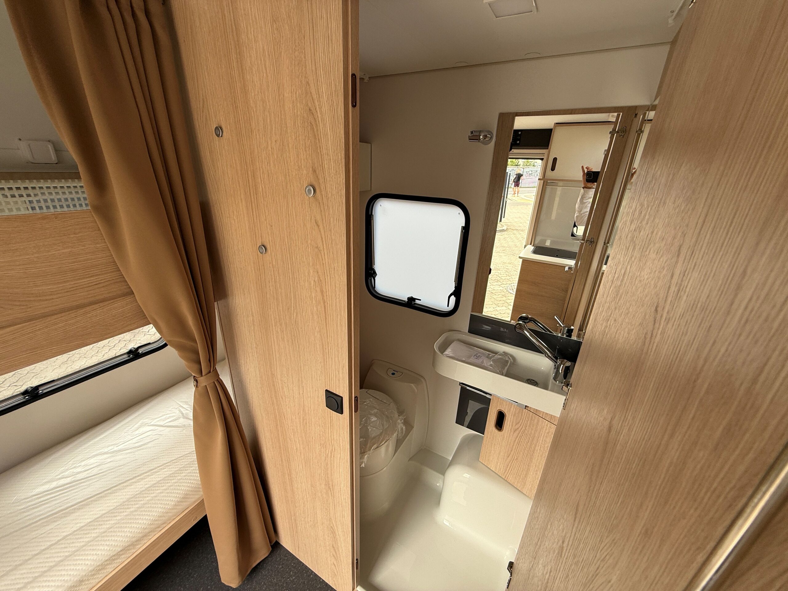 Galeria Adria Aviva 360DK