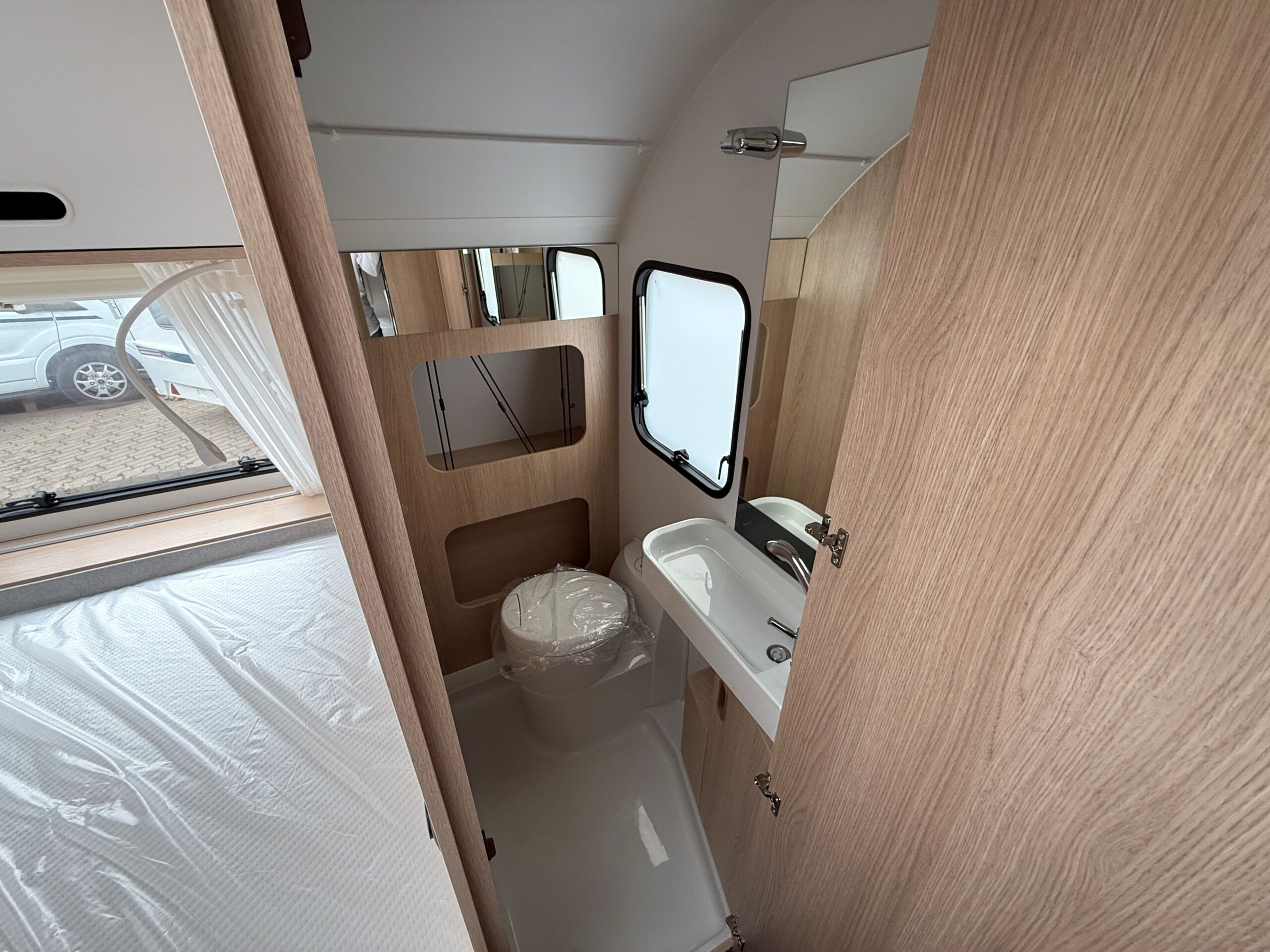 Galeria Adria Aviva 472PK
