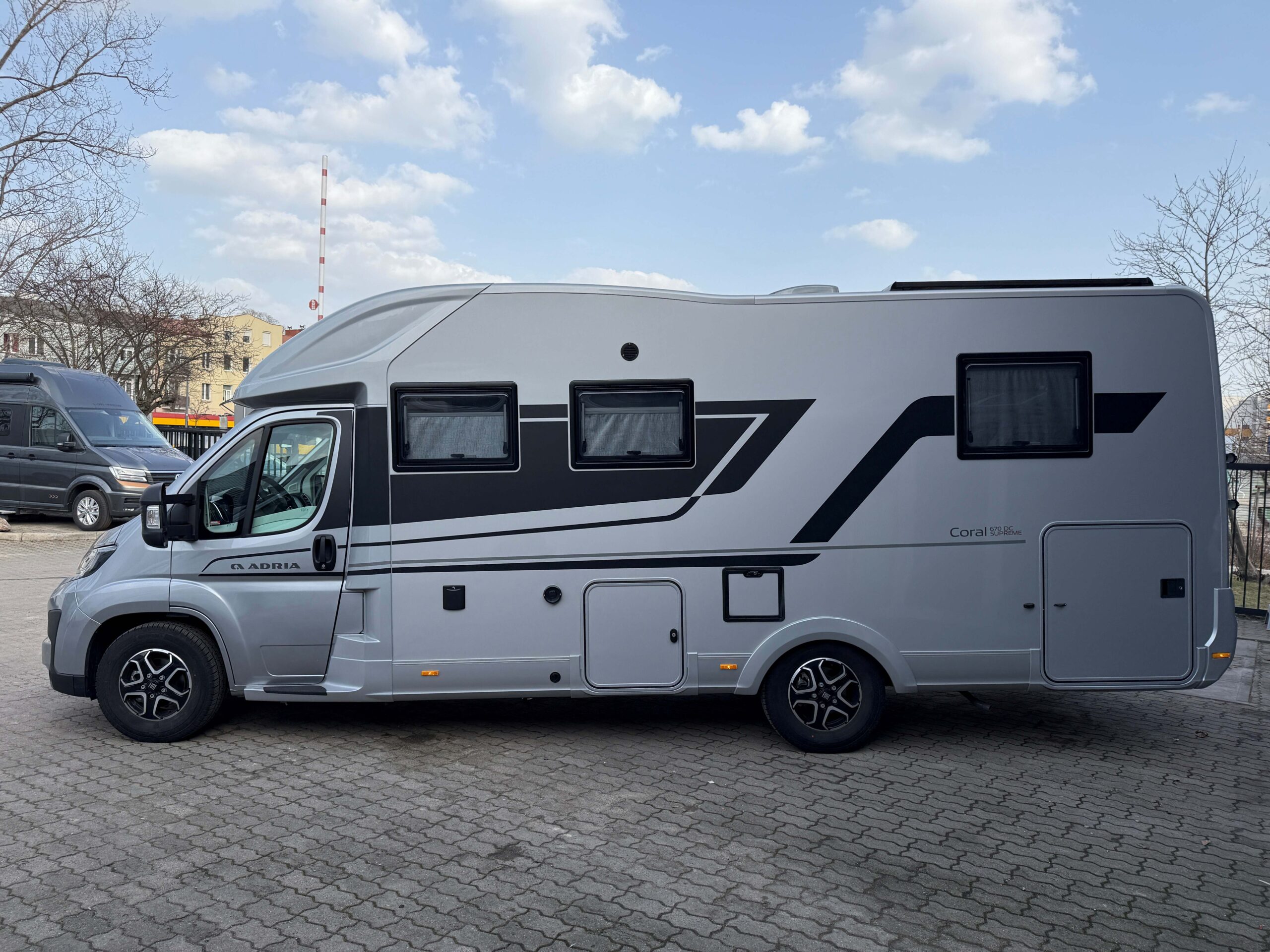 Galeria Adria Coral 670 DC Supreme