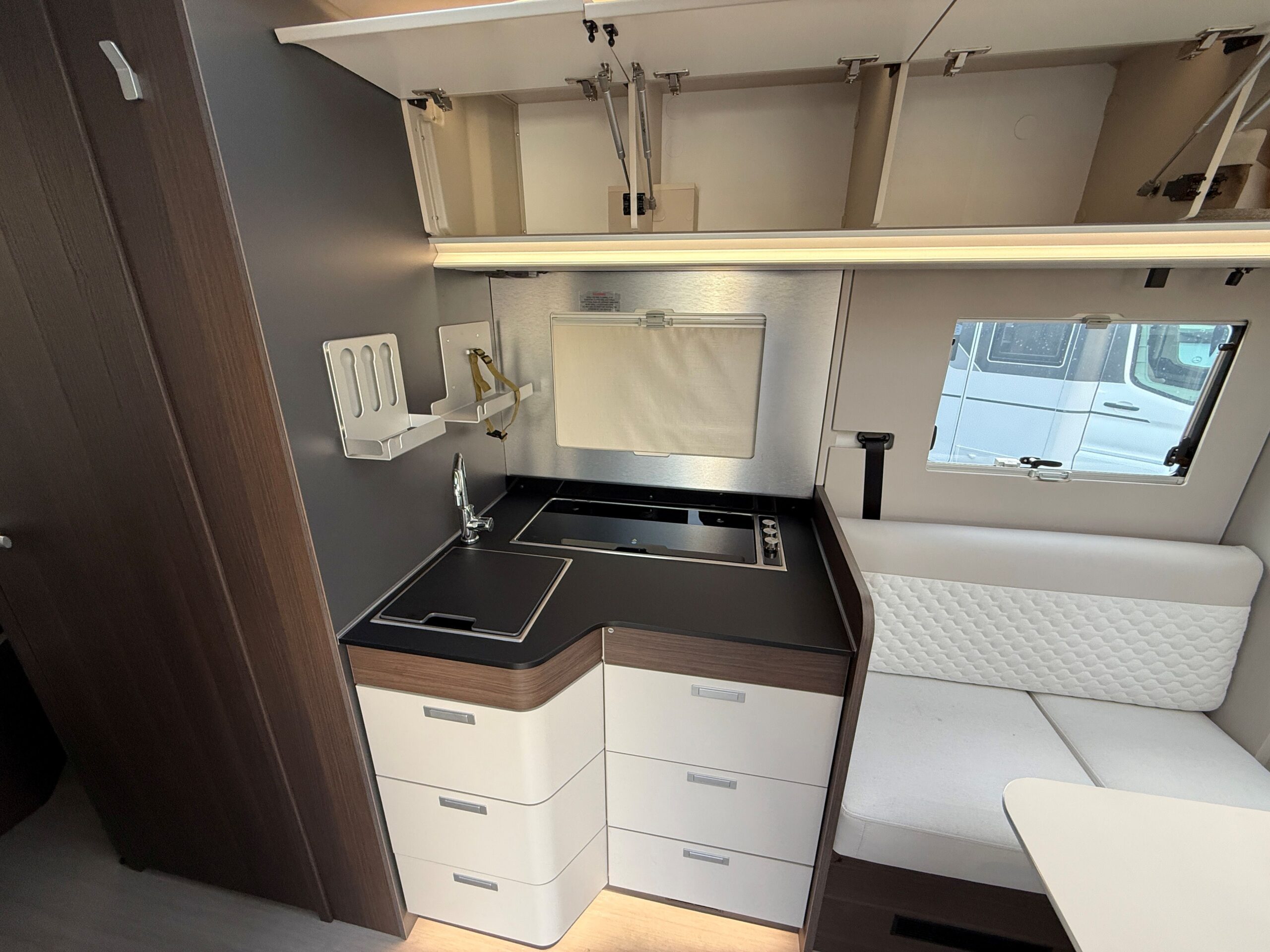 Galeria Adria Coral 670 DC Supreme