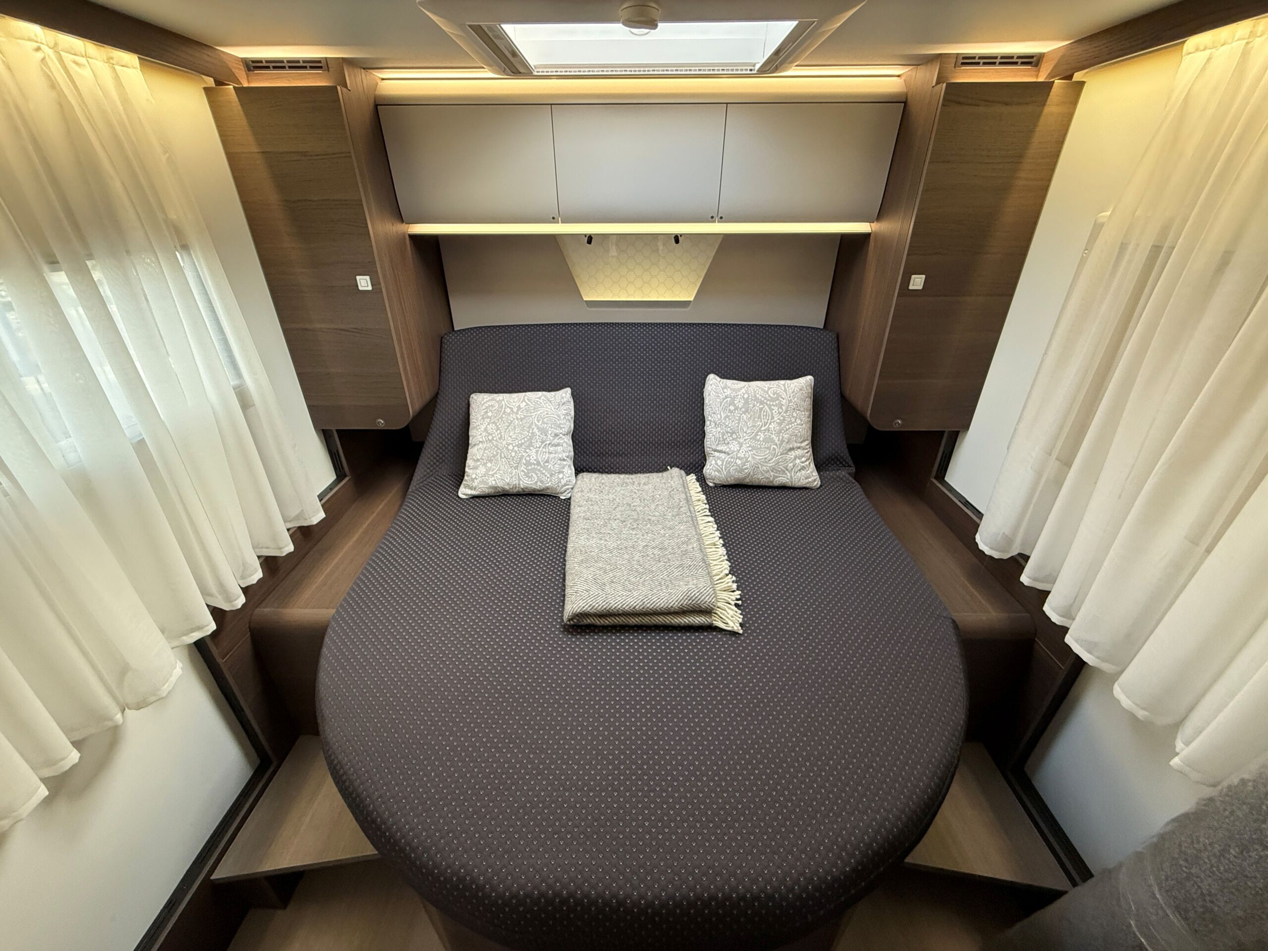 Galeria Adria Coral 670 DC Supreme