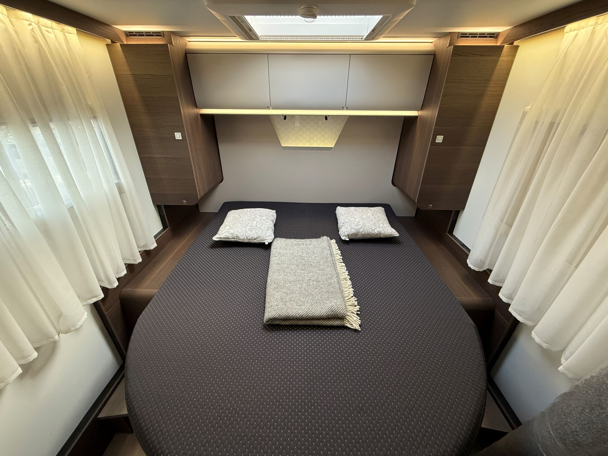 Galeria Adria Coral 670 DC Supreme