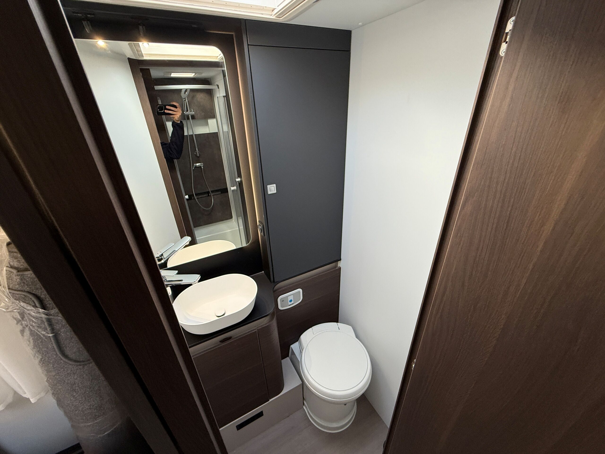 Galeria Adria Coral 670 DC Supreme