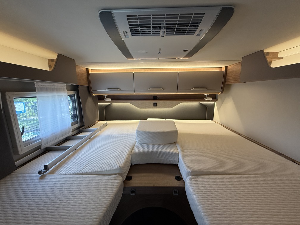 Galeria Knaus Van Wave 640 MEG