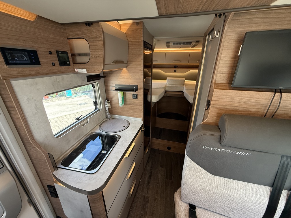 Galeria Knaus Van Wave 640 MEG