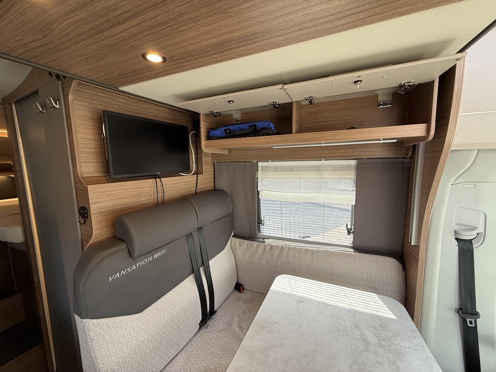 Galeria Knaus Van Wave 640 MEG