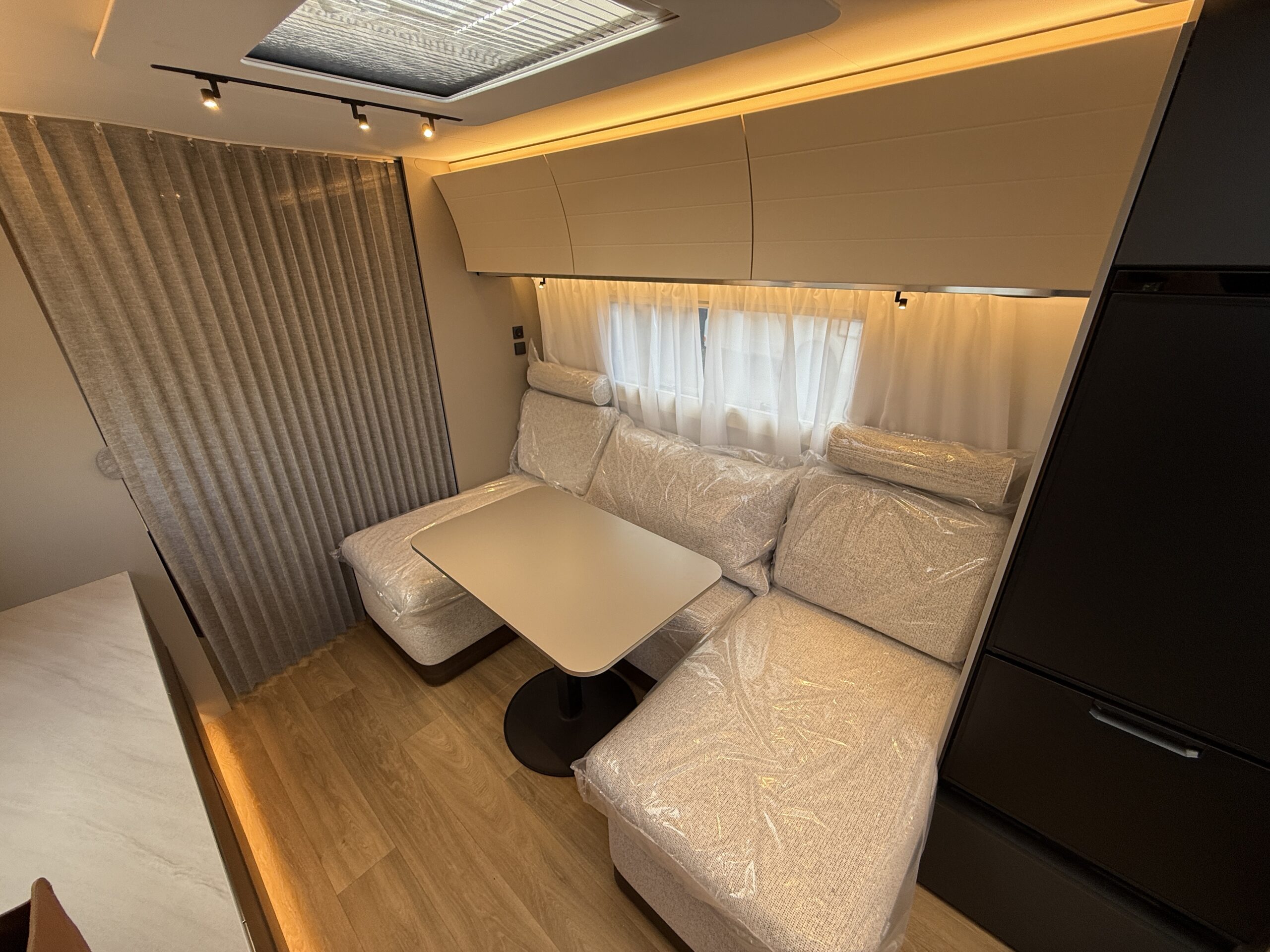 Galeria Adria Alpina 663 HT